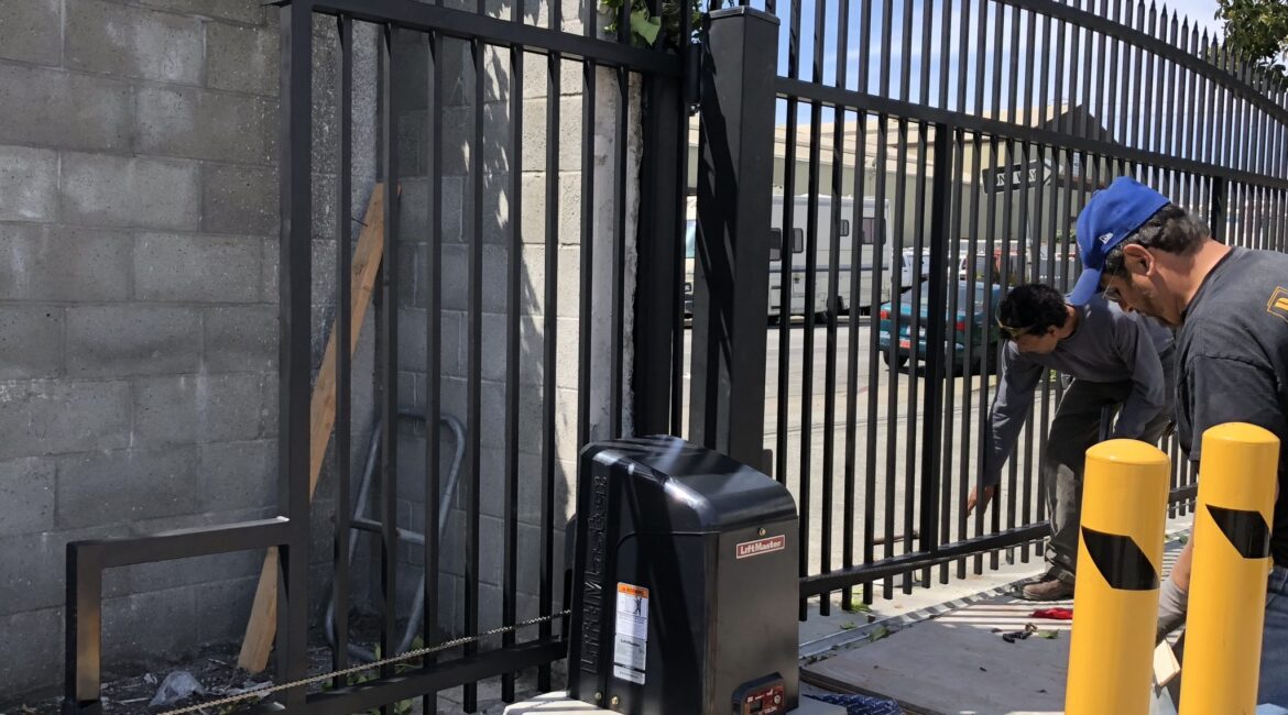 Gate Installation in Hollywood