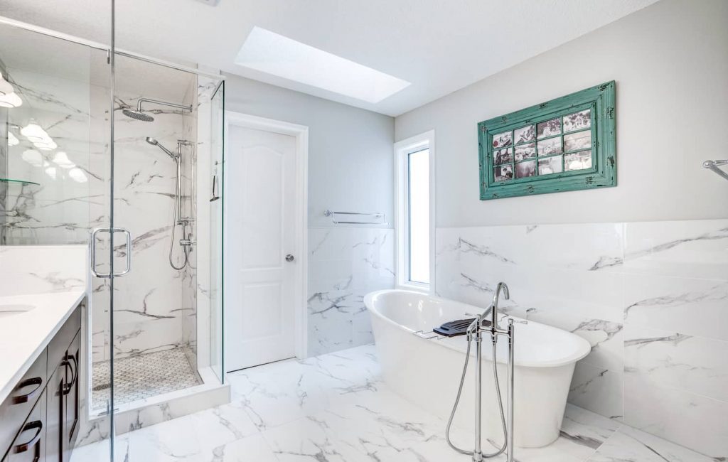 Bathroom Remodelling Mistakes to Avoid: A Guide for First-Time Renovators