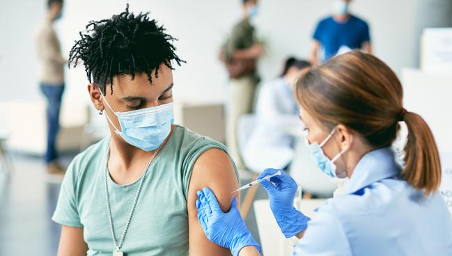 Resilience, Health and Vaccination in COVID