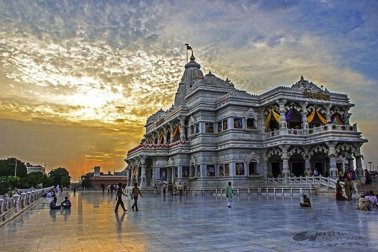 Exploring the Spiritual and Cultural Treasures with a 3 Days Mathura Vrindavan Tour