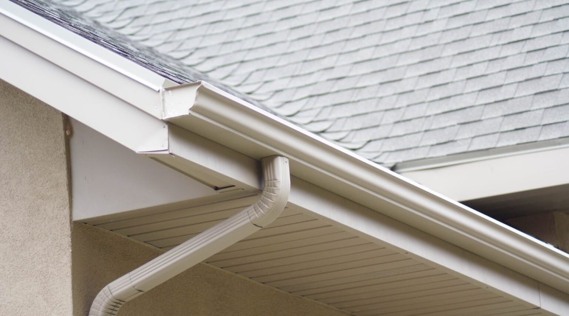 Gutter Repair in Versailles, KY: How Local Drainage Impacts Home Protection