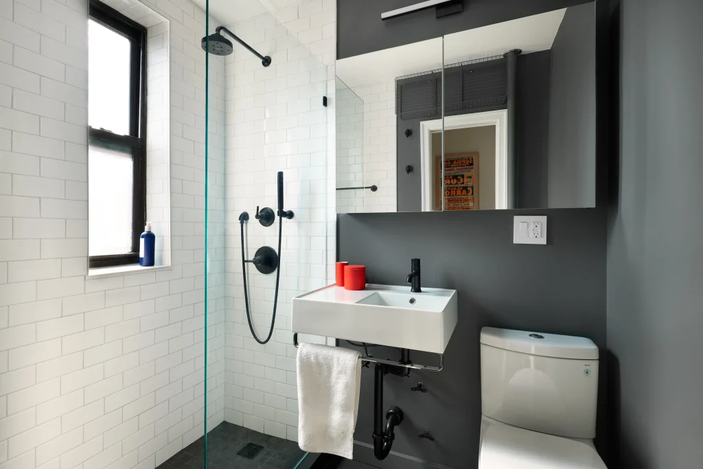 How Can Small Bathrooms Be Transformed in Minimal Time?