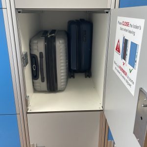 luggage storage in Naples